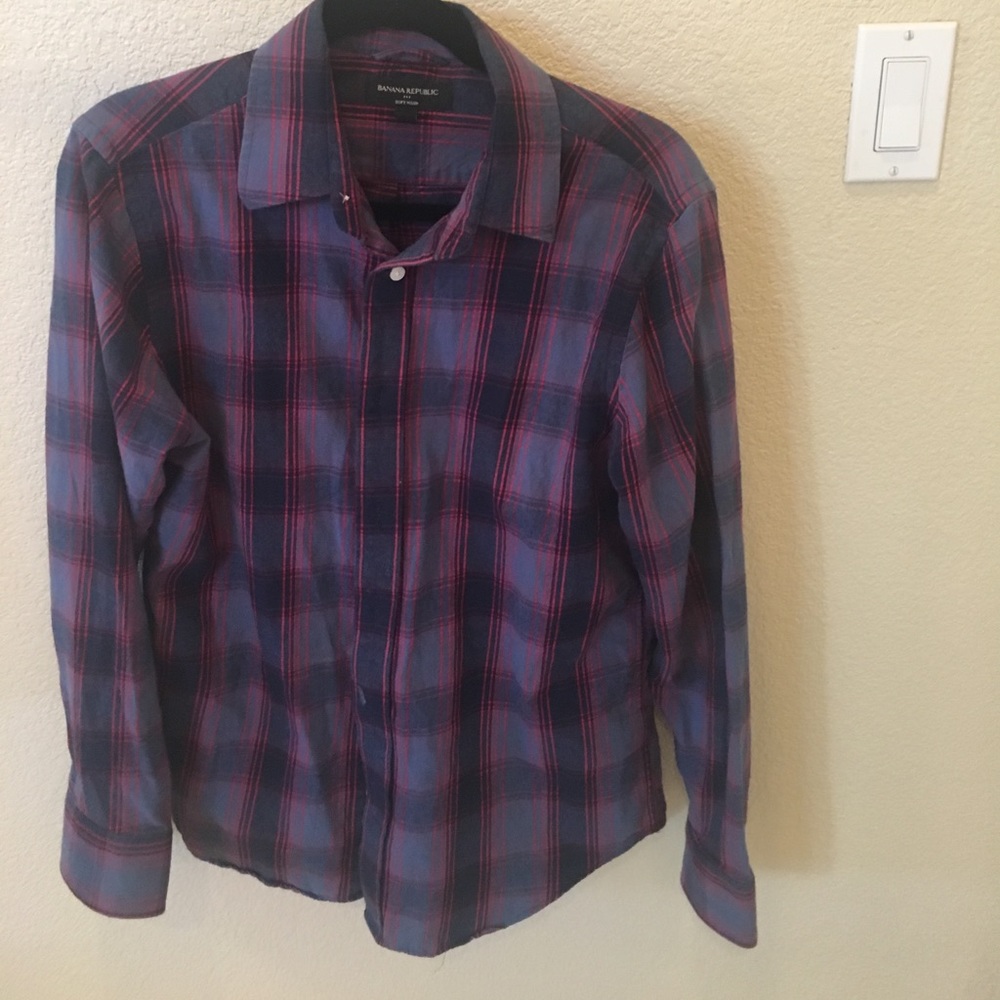 👍🏻 3 for 40$$ 🍾Banana republic soft wash shirt