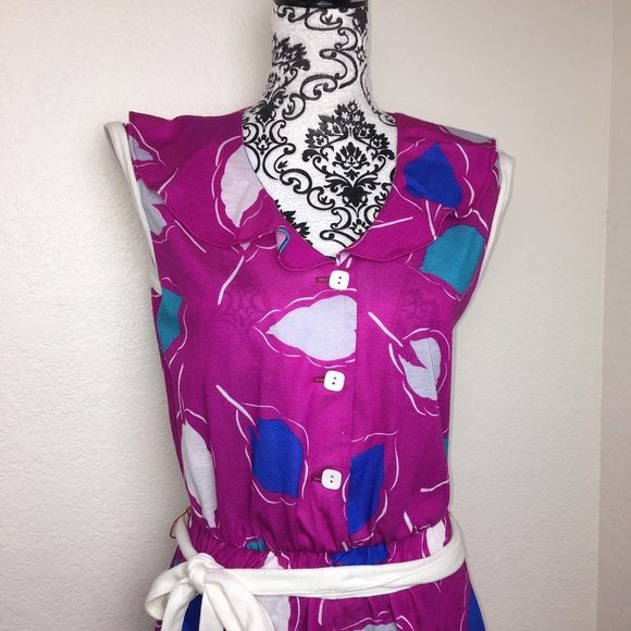 VINTAGE Sleeveless Dress - Picture 2 of 6