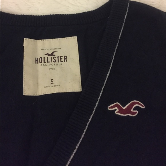 Hollister Sweater Bundle - Picture 4 of 4