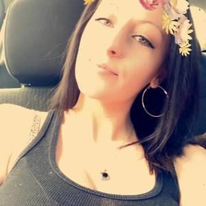 Meet your Posher, Katelyn