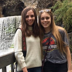 Meet your Posher, Toni