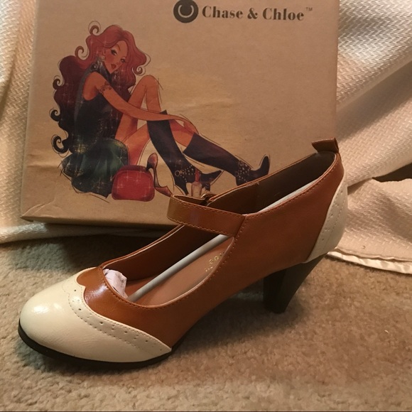 Retro brown and taupe buckle heels - Picture 2 of 2