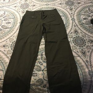 Women’s NY&Co. Olive Chino Sz 8 NWOT