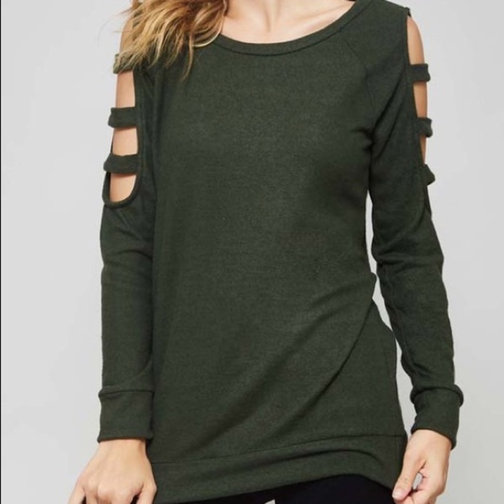 🆑Olive Cutout Sleeve Top