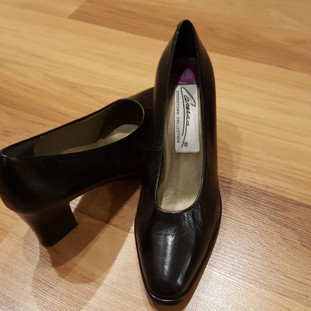 Caressa Black Mid Heel Black Dress Shoe