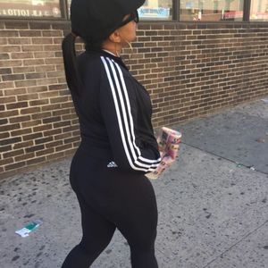 Meet your Posher, Gina