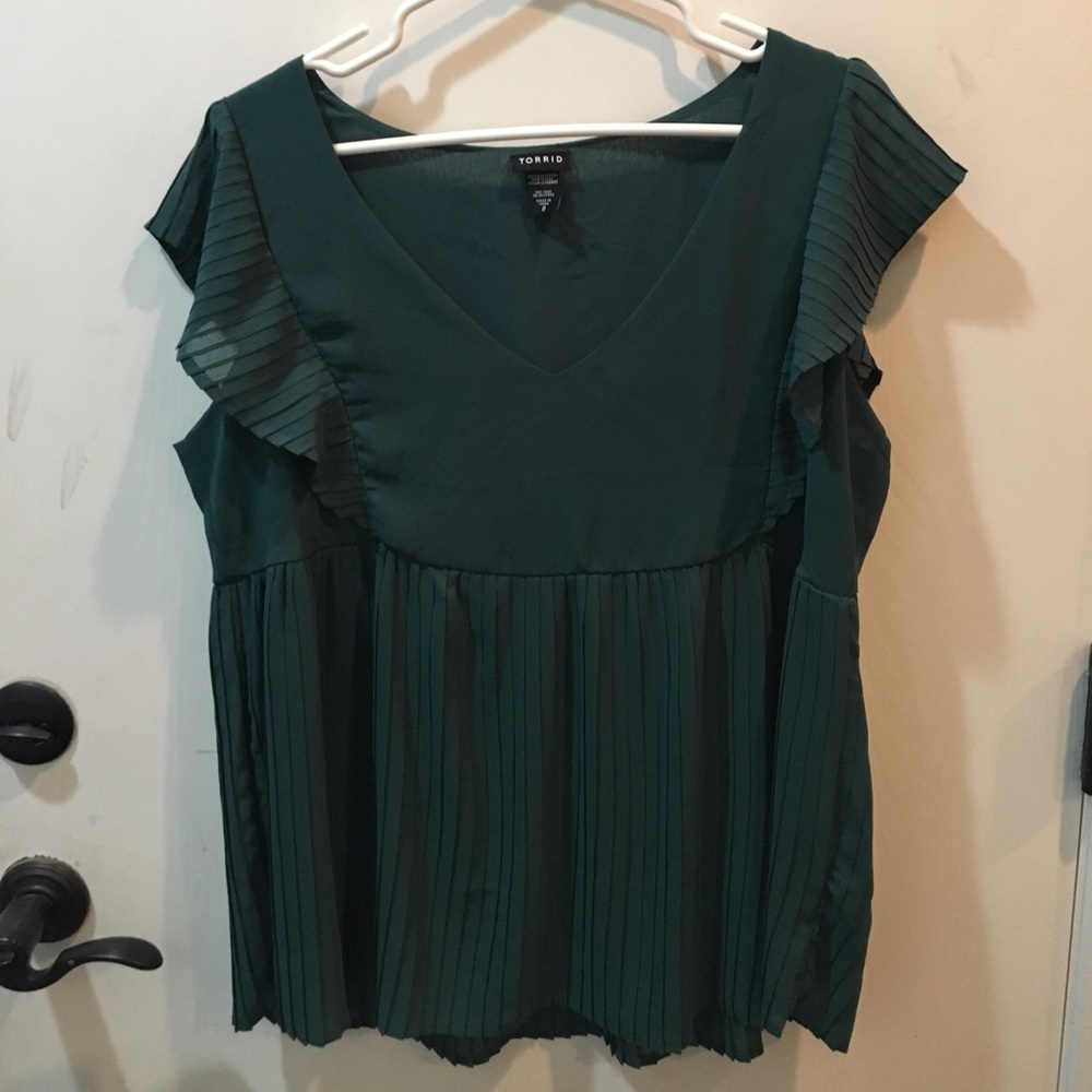 NWOT Torrid Pleated Front Green top.