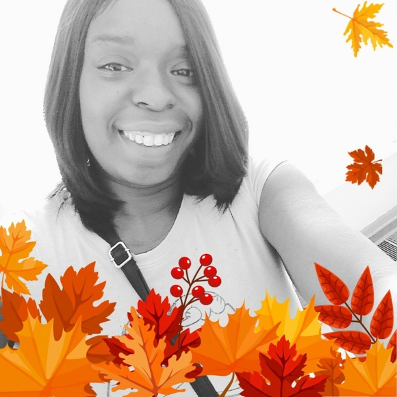 Meet your Posher, Quinitia - Picture 1 of 1