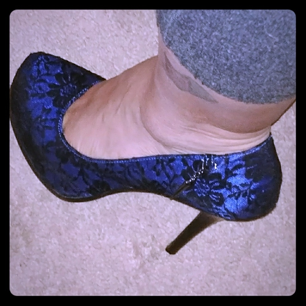 Privileged Pressly Royal Blue Heels