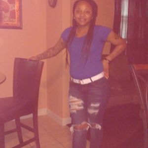 Meet your Posher, Janel