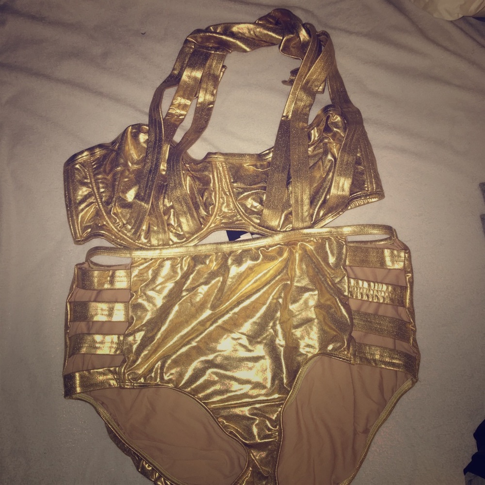 Plus size gold swimsuit size 18