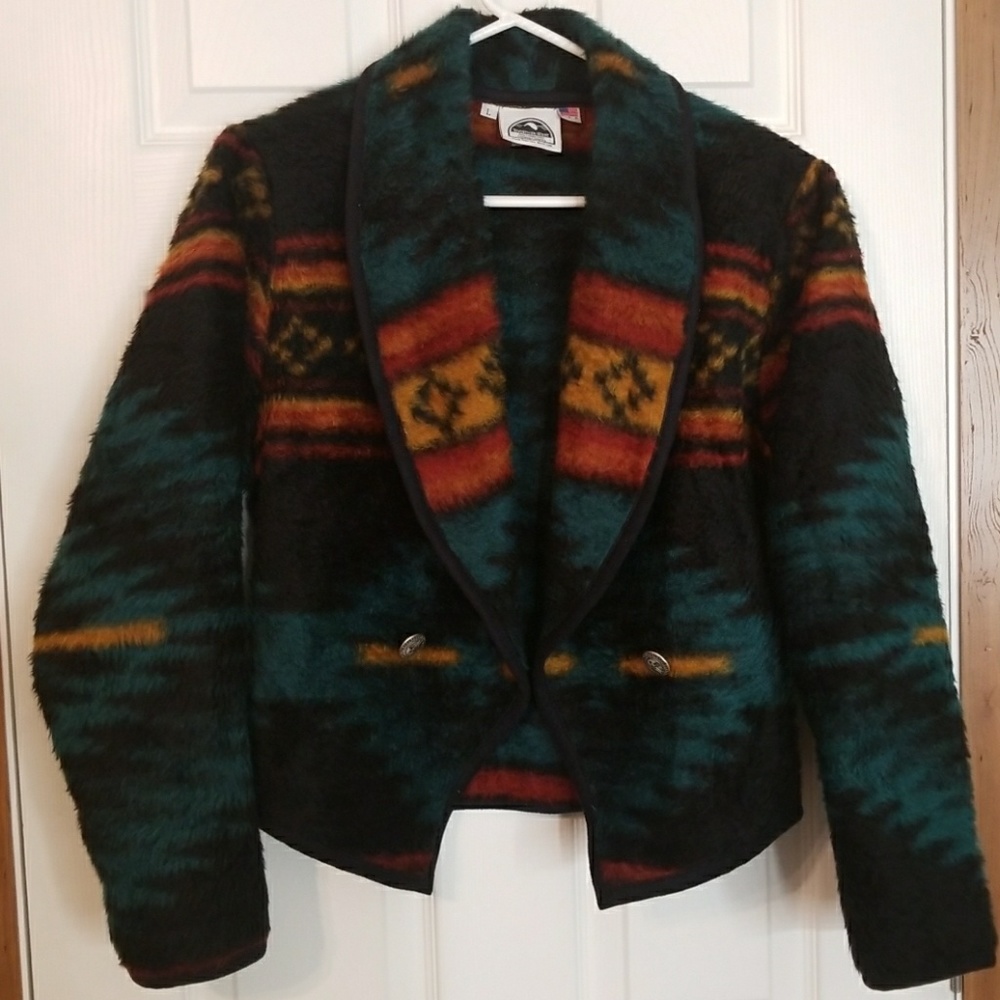 🌵Beautiful cowgirl style Aztec fleece jacket 🌵