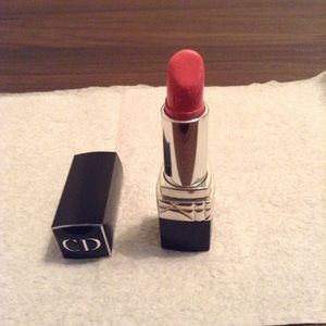 Dior rouge lipstick in 808 victorie