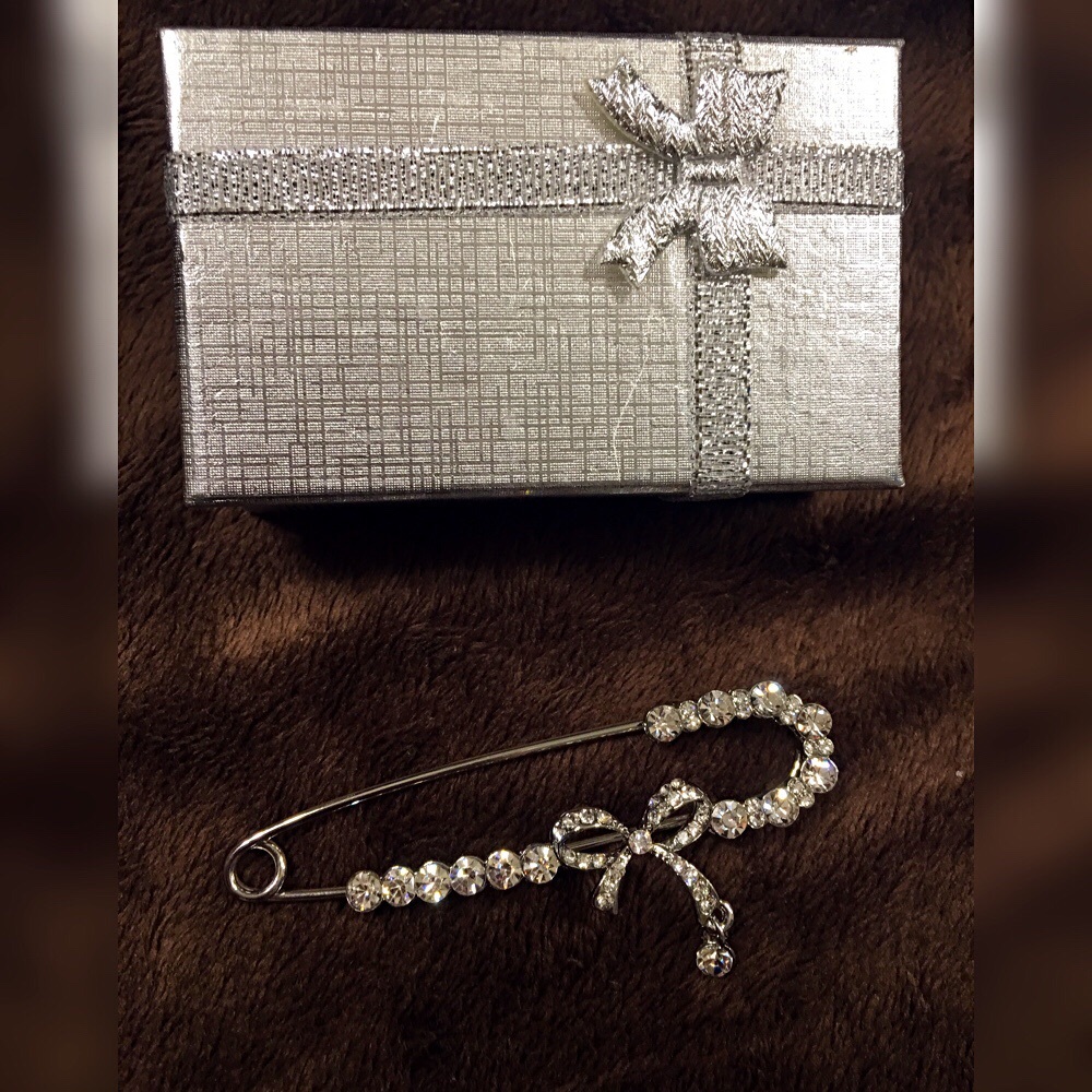Brooch