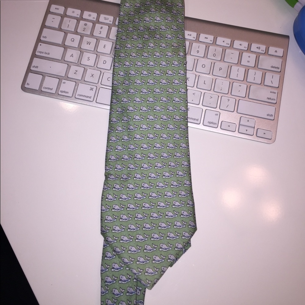 Vineyard Vines Whale Tie