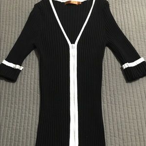 Belldini mid-sleeve zipper front Top