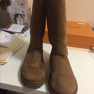 Chestnut ugg size 9 Chestnut ugg size 9