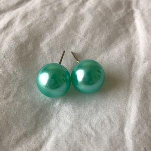 Aqua pearl earrings