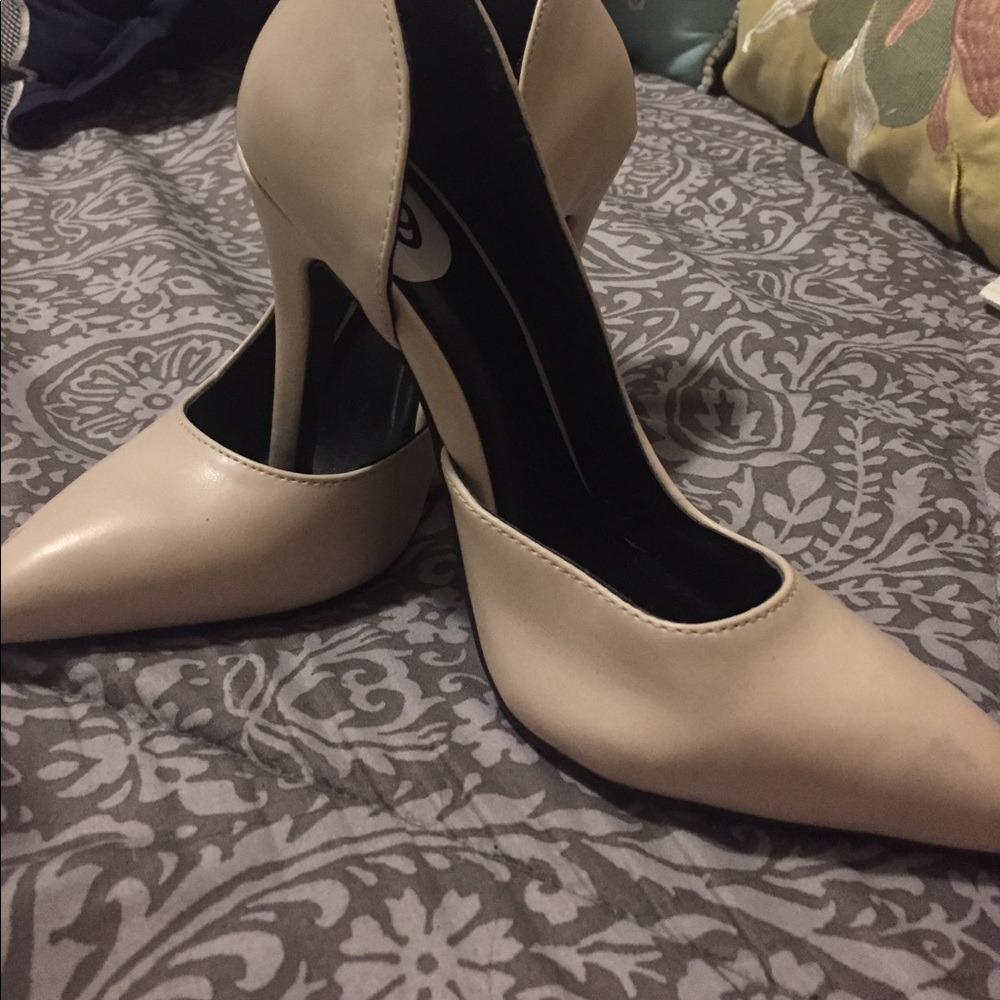 Damaged toe cheap heels