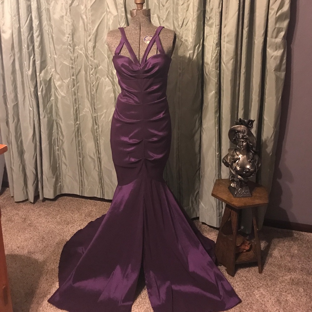 Eggplant purple Prom/Formal Dress. Never worn.