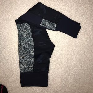Lululemon blue camo leggings - Size 6