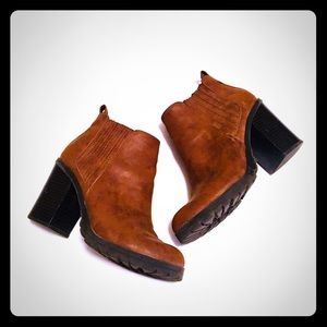 Sam & Libby Brown Ankle Booties
