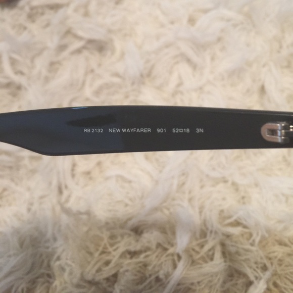 TIMELESS RAY-BAN WAYFARER SUNGLASSES - Picture 2 of 4