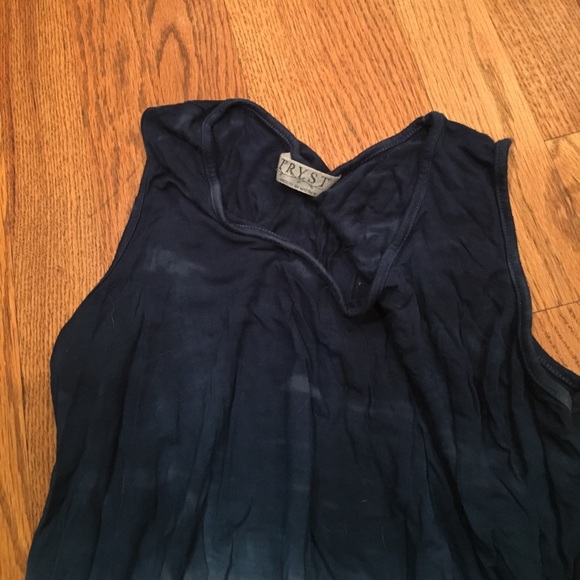 Trust ombré blue color and a loop at the bottom. - Picture 2 of 5