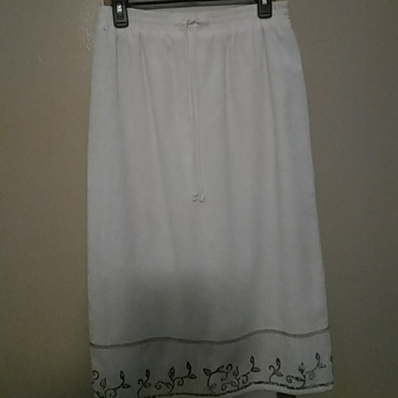 Skirt - Picture 1 of 3