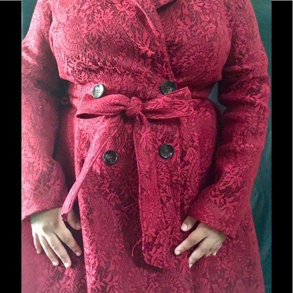 Caribbean Queen Plus Size Lace Coat - Picture 2 of 6