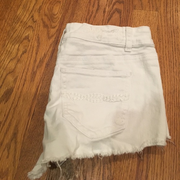 Indigo rein white jean shorts - Picture 4 of 5