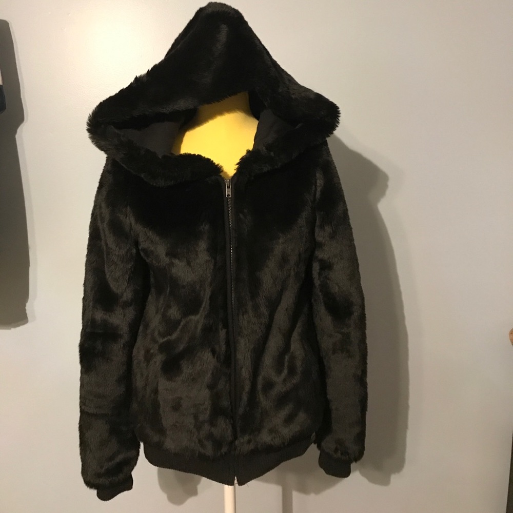 NWOT VS Pink limited edition coat