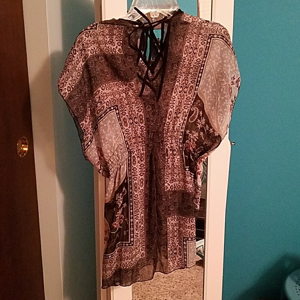 Sheer blouse - Picture 7 of 8