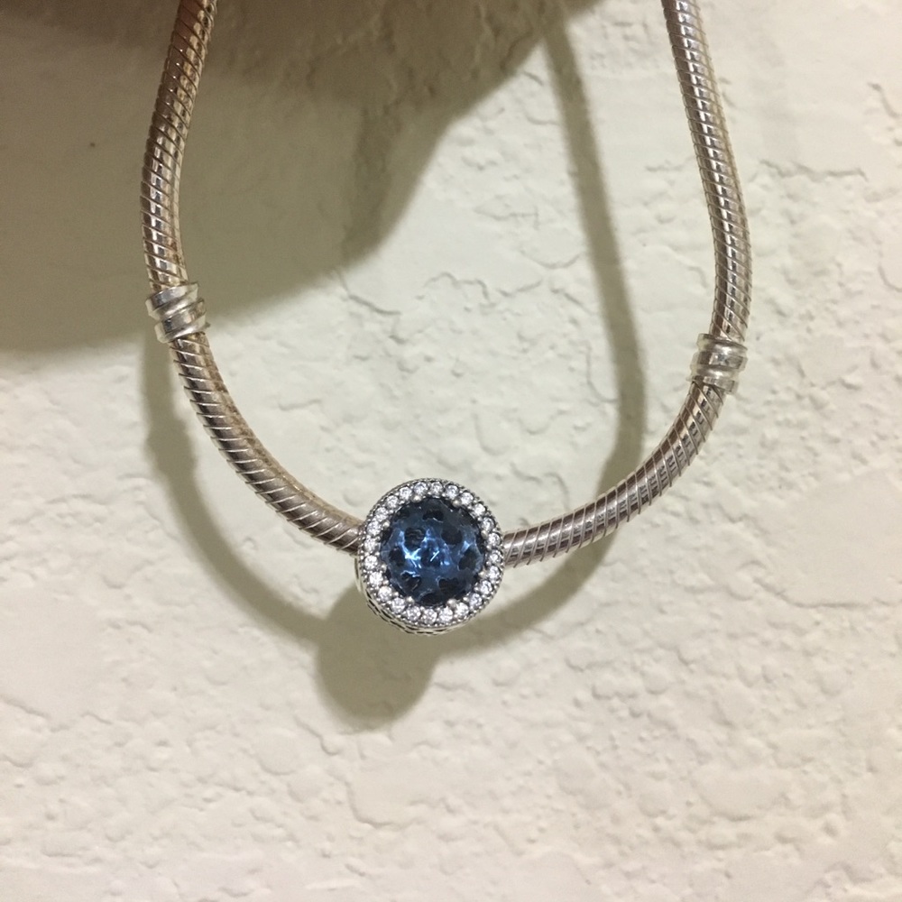 🌹Pandora blue Radiant Hearts Charm Crystal &Clear