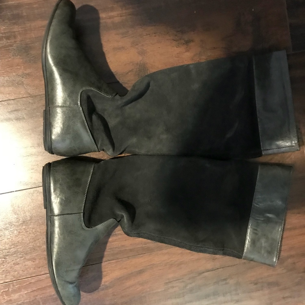 Used once gray leather and suede boots