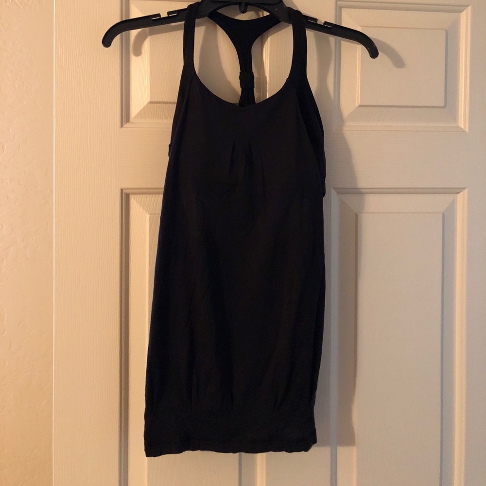 Lululemon top size 6