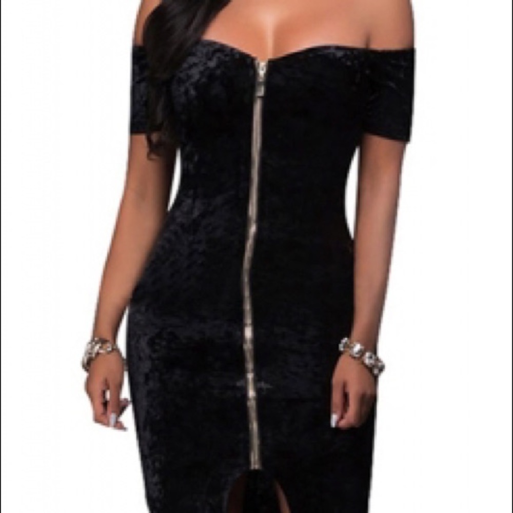 Off Shoulder Zipped Front ShortSleeve Velvet Dress - Picture 2 of 8