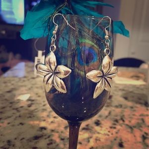 Hanging flower silver earrings