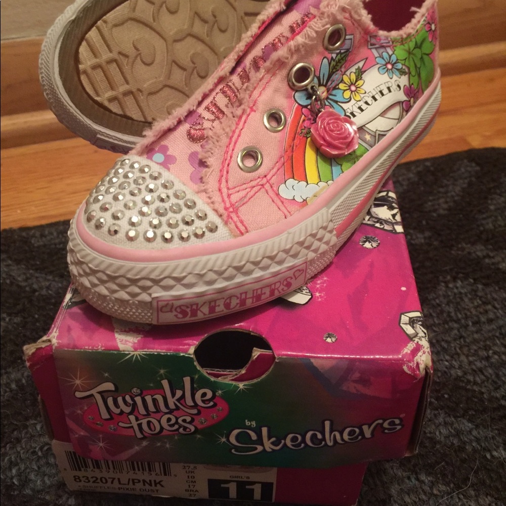 Sketchers girls size 11 sneakers.