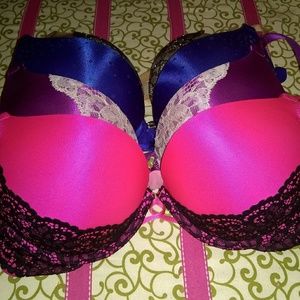 Victoria secret Bras 34B Bombshell like new