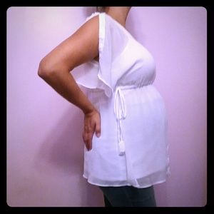 Motherhood Maternity Top. Size Med.