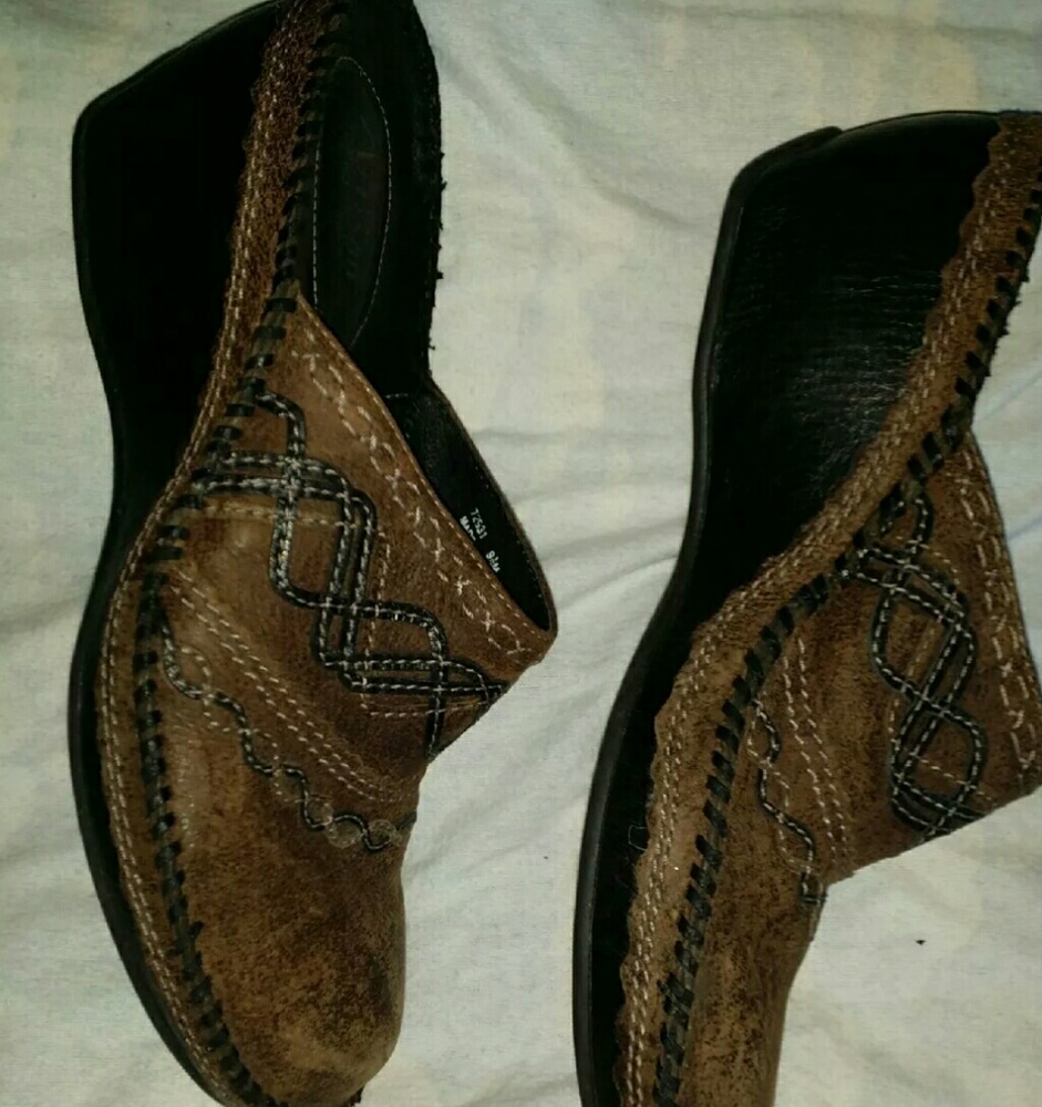Clarks mules
