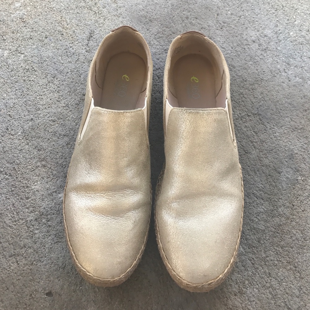 Easy Spirit Slip Ons