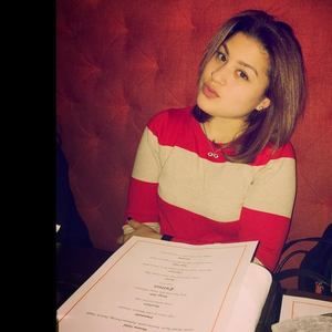 Meet your Posher, Iris