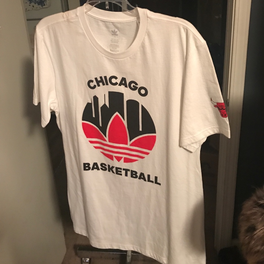 Adidas Chicago’s Bull Tee