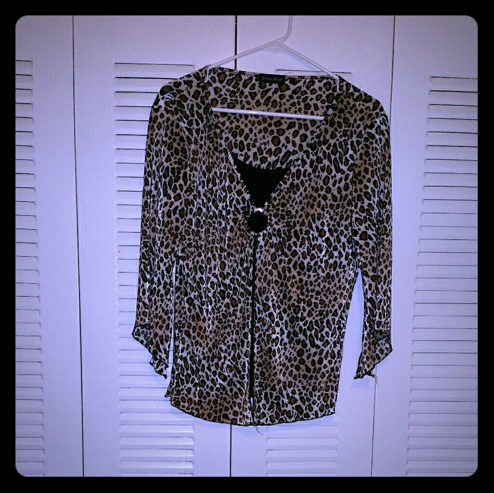 LAST CHANCE! Animal print Layered-look top