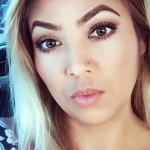 Meet your Posher, Reyna