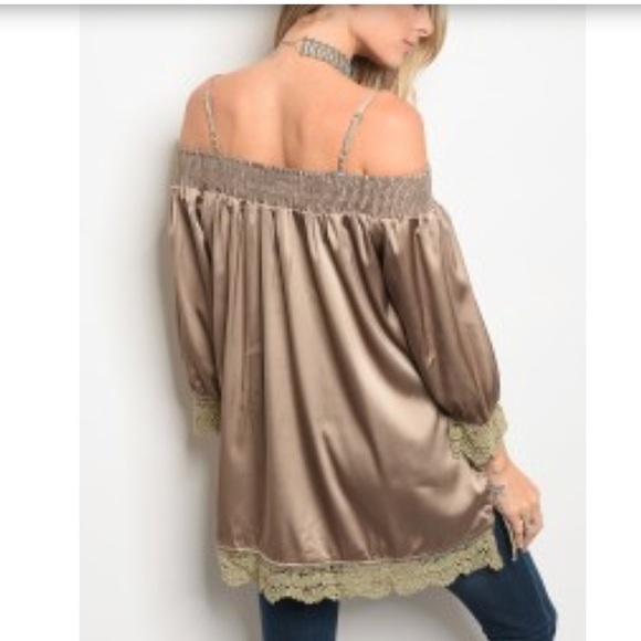 Satin and Lace Tunic 🌸 Sale - Picture 2 of 4