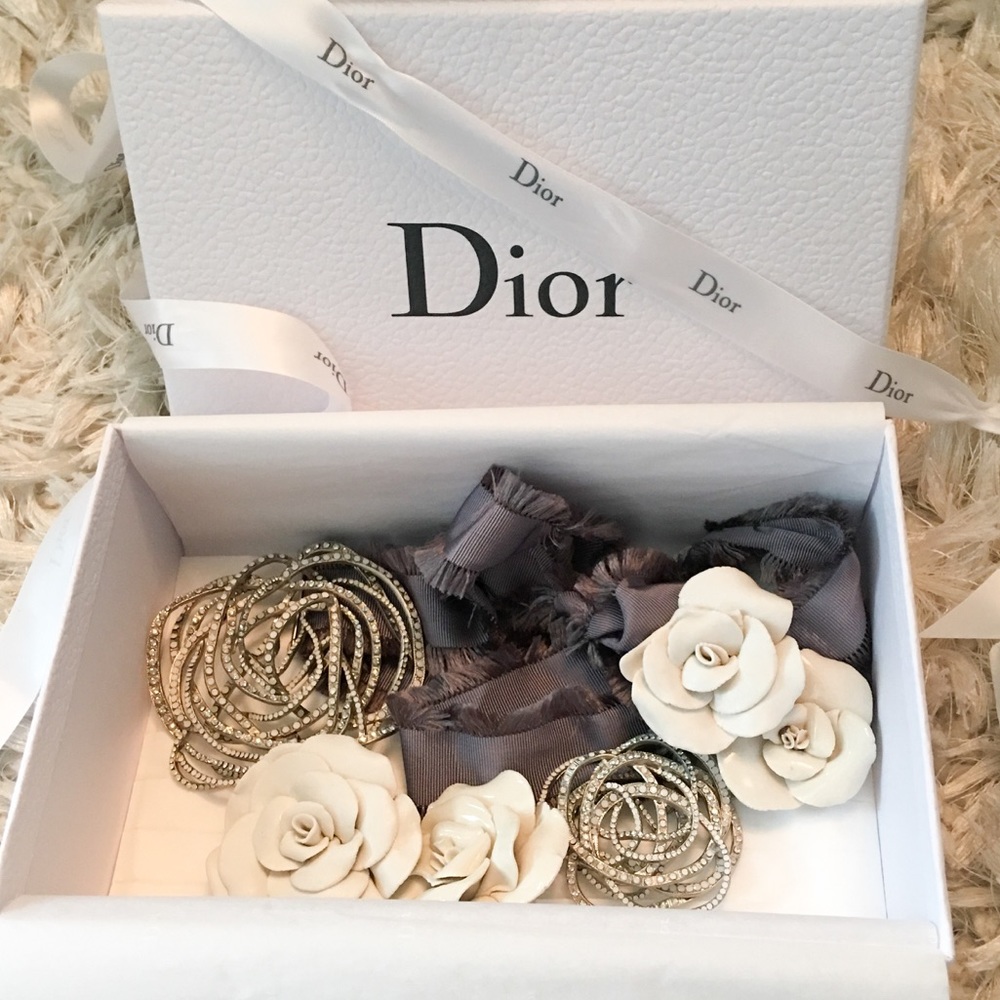 SOLD DIOR Crystal & Porcelain Rose Large Necklace - Picture 8 of 8