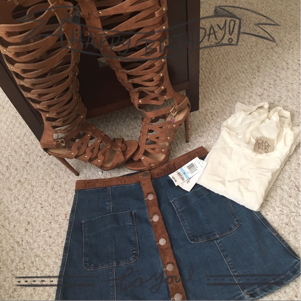 American Rag Jean Skirt w/Faux Fur Trim/2 Pockets
